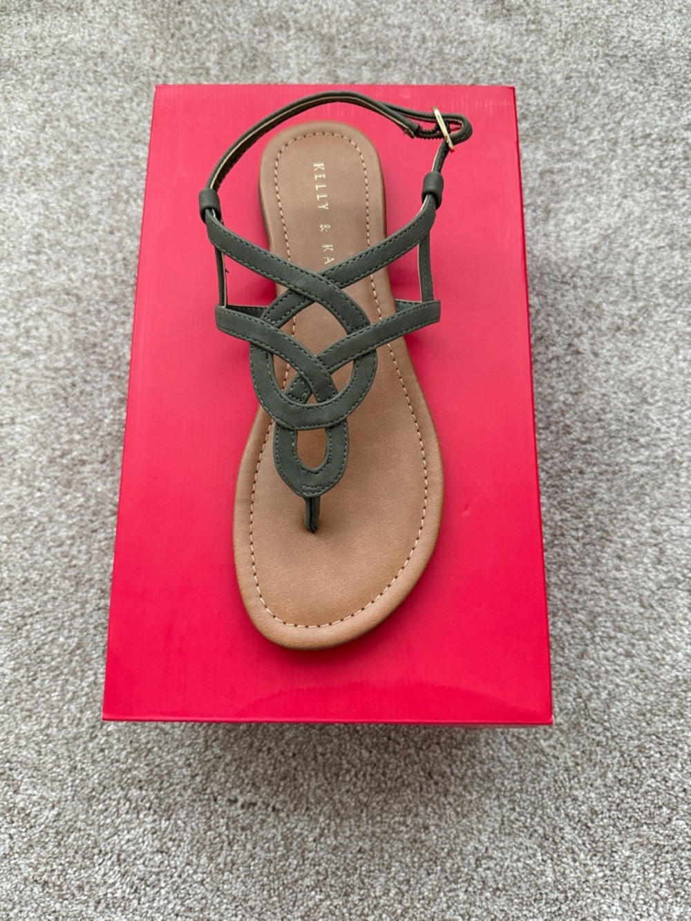 Kelly & Katie Olive Strappy Knot Sandals Size 6.5- Fits size 7 as well - Picture 2 of 9